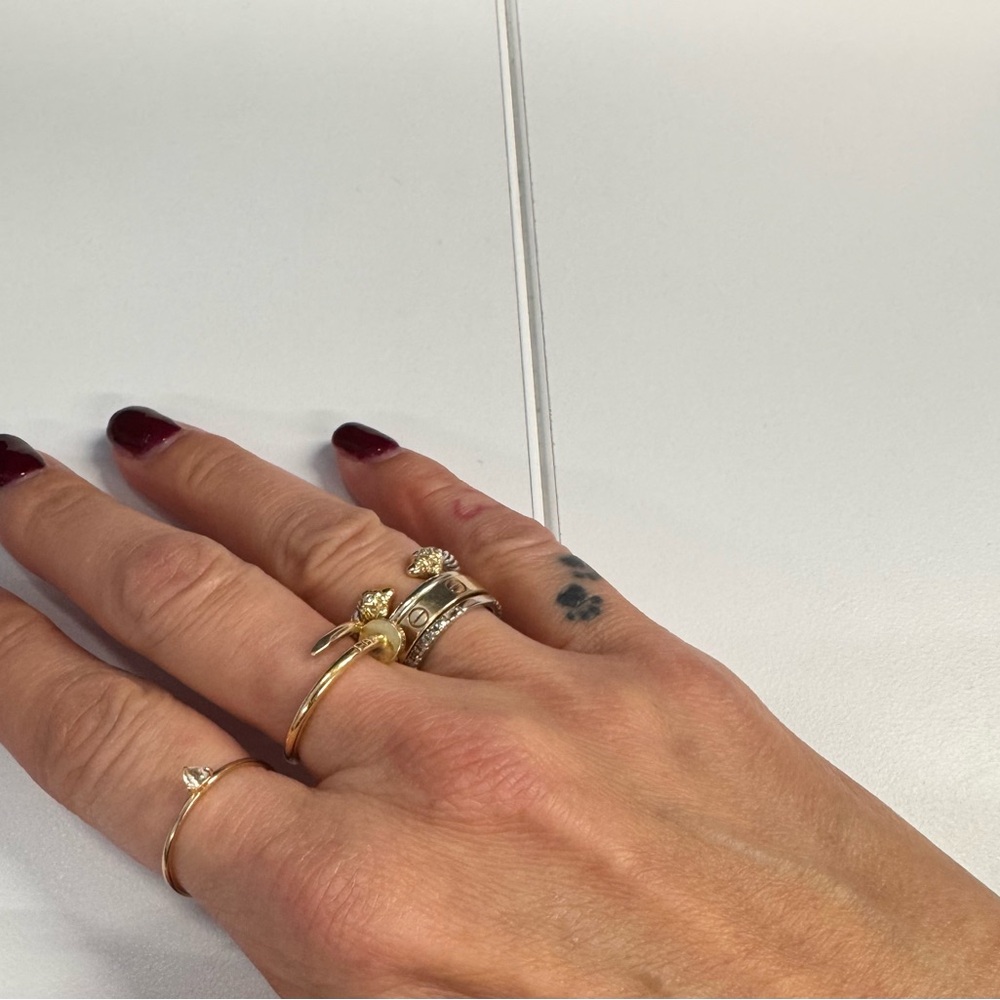 Mejuri 14k Gold Gemstone Trillion Stacker Ring size 7 - Picture 6 of 6